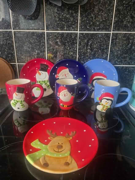 Photo of free Christmas plate and mug (Church crookham fleet GU52) #1
