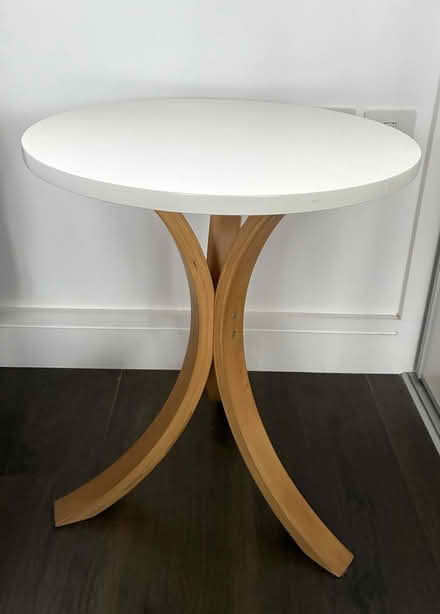 Photo of free Small round side table (Central Watford WD17) #1