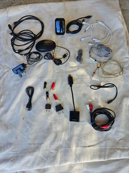 Photo of free AV cables, adaptors, Access point, connectors (Binfield Heath RG9) #1