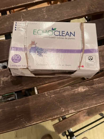 Photo of free dryer sheets (bloor & ossington) #1
