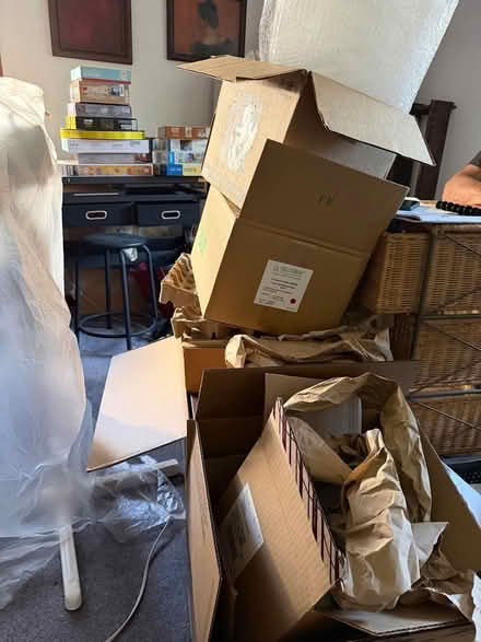 Photo of free lots of medium sized boxes (White Oaks area of San Carlos) #1