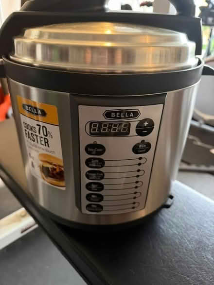 Photo of free Bella 6qt Electric Pressure Cooker (Middletown) #1
