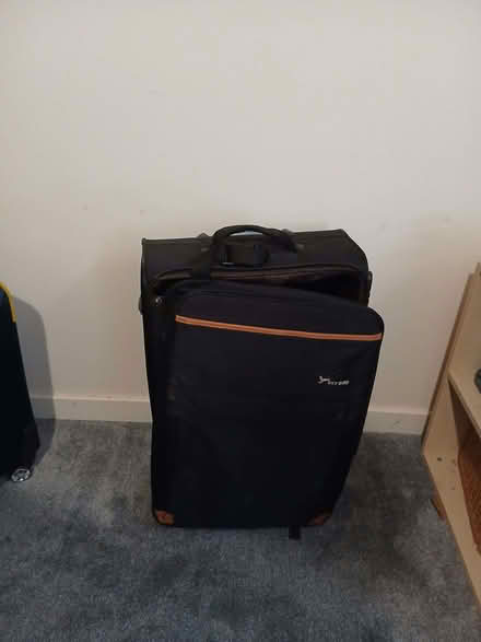 Photo of free luggage (Carrick Knowe EH12) #1