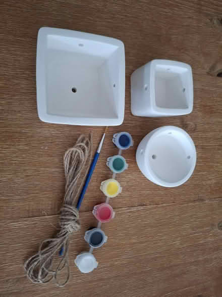 Photo of free Kids hanging basket paint set (St. Albans AL1) #1