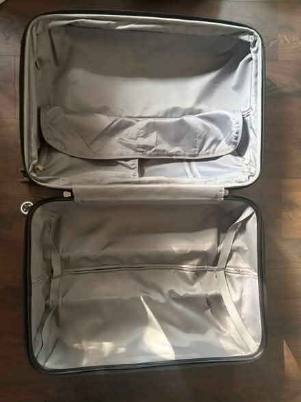 Photo of free Middle size luggage (Sutton SM2) #2