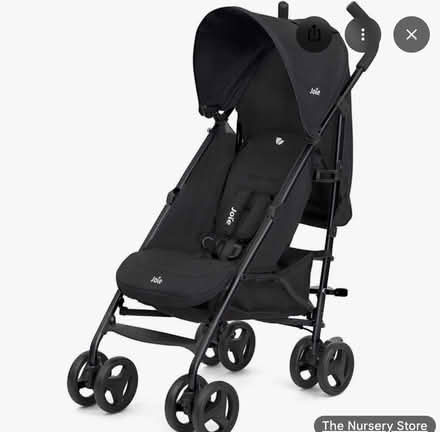 Photo of stroller (Lion Gate TW9) #1