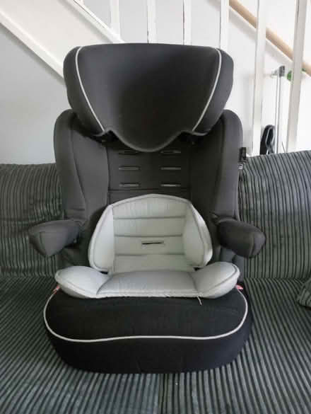Photo of free Car seat (without straps) 15-36kg (CR44EX CR4) #2