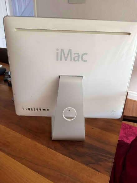Photo of free Apple iMac (Croydon SM6) #2
