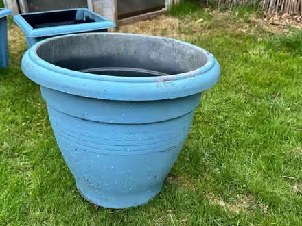 Photo of free 4 Large Plastic Pots (Cosby LE9) #4