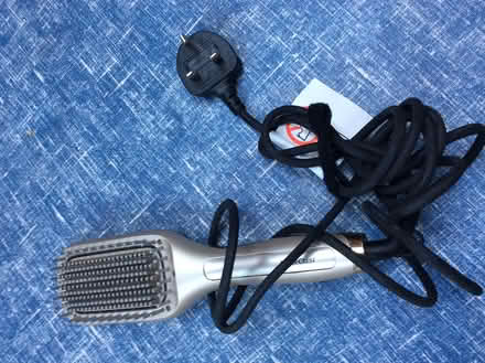 Photo of free Heated styling brush (OX3 near Nuffield orthopaedic) #1