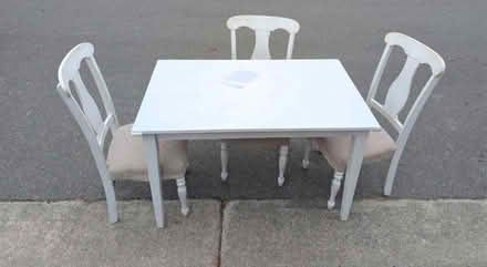 Photo of free White table and chairs (Cupertino, CA 95014) #1