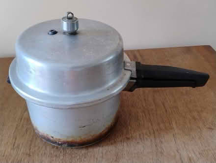 Photo of free Pressure Cooker (Poplars SG2) #1