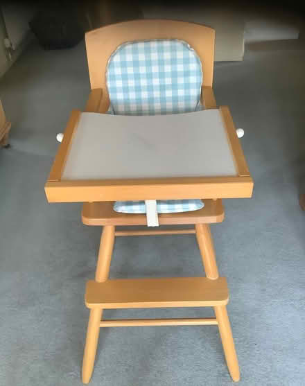 Photo of free High chair and small baby rocker (Butleigh BA6) #1