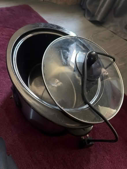 Photo of free Slow Cooker / Crock Pot (Potters Bar EN6) #2