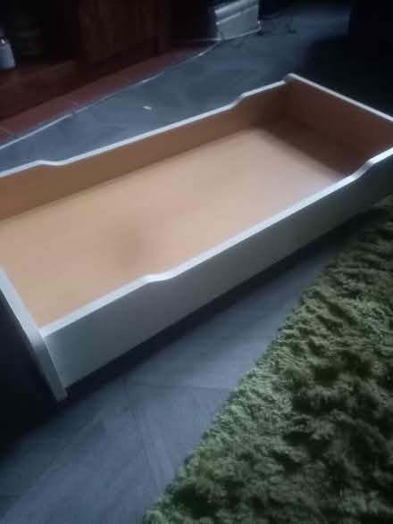 Photo of free drawer with wheels (keighley) (Keighley bd20) #2