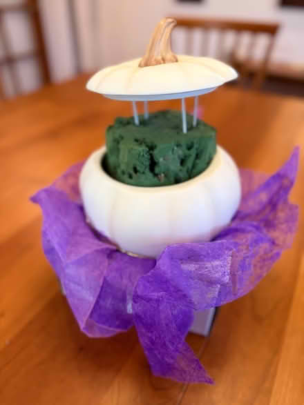 Photo of free ceramic pumpkin bouquet planter (White Oaks area of San Carlos) #2