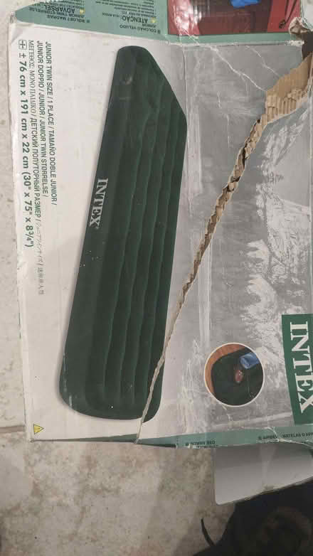 Photo of free Intex inflatable airbed, working SE25 (South Norwood SE25) #1