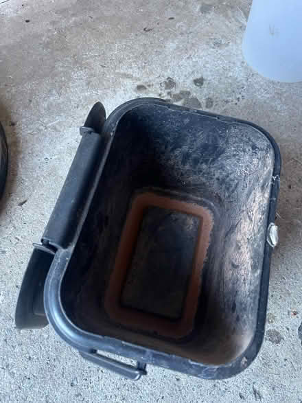 Photo of free Kitchen food waste caddy (Weston Park BA1) #2