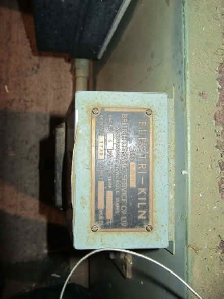 Photo of free Pottery kiln top loading not in working order (Littleover DE23) #3