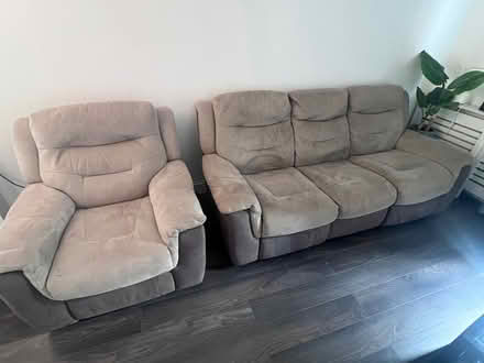 Photo of free Sofa (Chiswick W4) #1