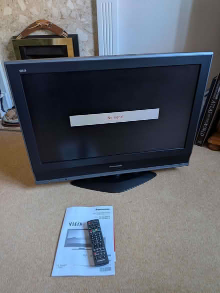 Photo of free Panasonic Viera non-HD 32" TV (Wraxall BS48) #2