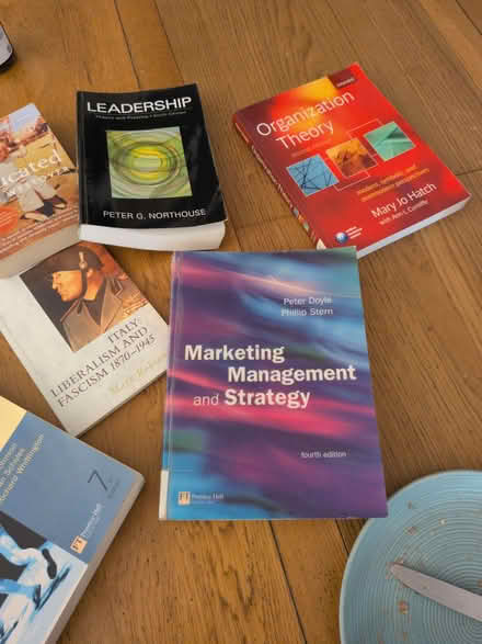 Photo of free Books (MBA, history, novels). (Surrenden BN1) #2