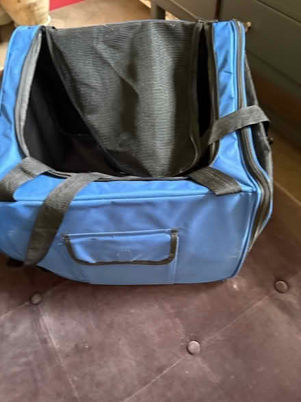 Photo of free Pet carrier (Wells Road BA3) #1