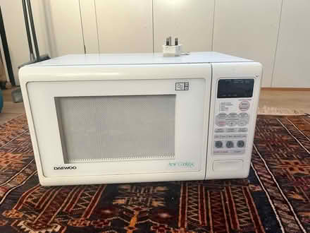 Photo of free Microwave (Waterloo, SE1) #1