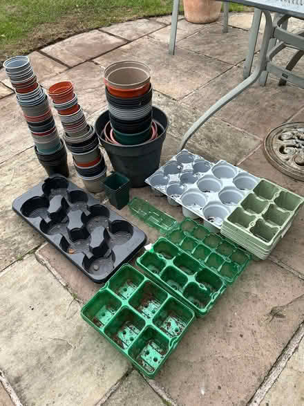 Photo of free Quantity of plastic plant pots (Heswall CH60) #1