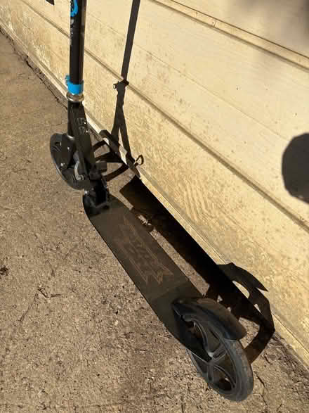 Photo of free Foldable scooter (Standish GL10) #4