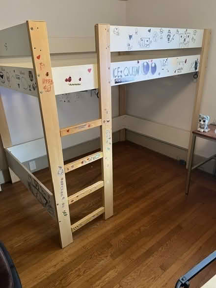 Photo of free Bunkbed ... platform bed (Oakland) #1