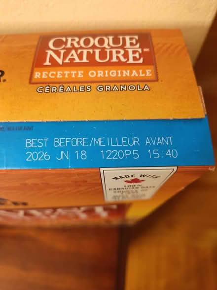 Photo of free 1.8kg box Quaker Harvest Crunch (West Etobicoke (bloor/427)) #2