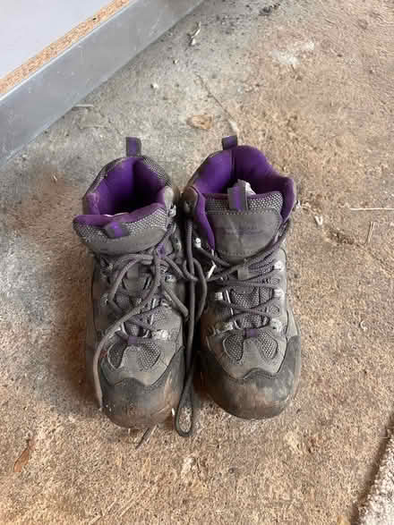 Photo of free Mountain warehouse ladies size 5 walking boots (Upper Wolvercote OX2) #1