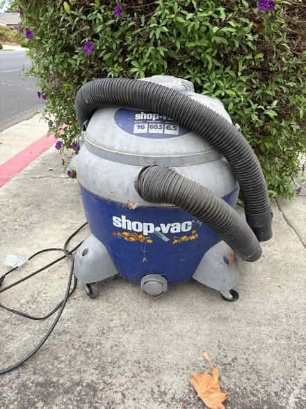 Photo of free Large shop vac (Cupertino north blaney) #1