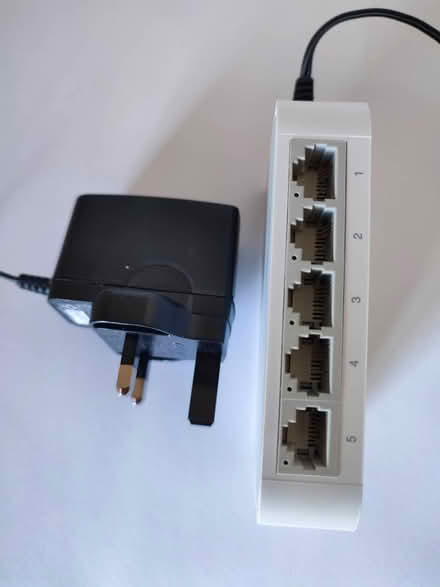 Photo of free 5-Port 10/100Mbps Desktop Switch with PSU (City of Bristol BS9) #1