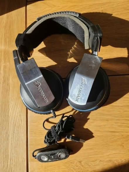 Photo of free Headset - headphones with mic (Guildford GU1) #1