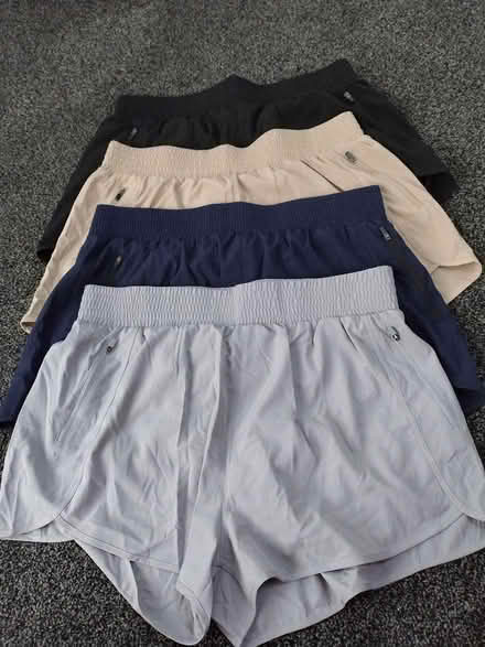 Photo of free shorts (Kendal LA9) #1