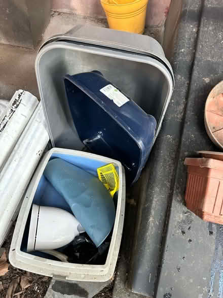 Photo of free Cat litter boxes and scoops (Brooklyn) #1
