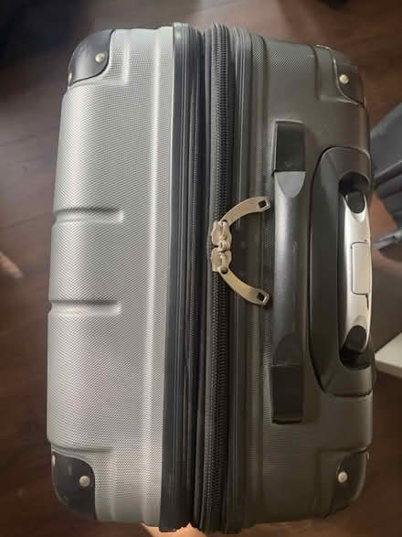 Photo of free Middle size luggage (Sutton SM2) #3