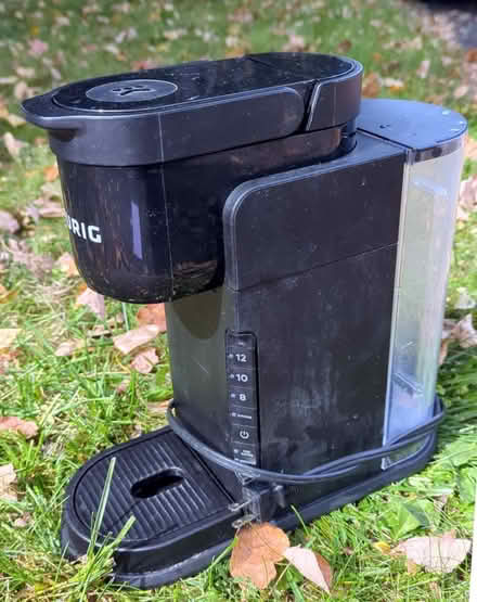 Photo of free Keurig K-cup coffee maker (Billings Bridge) #1