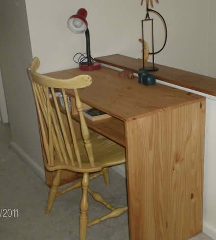 Photo of free Streamline Pine Desk (Western Dearborn) #1