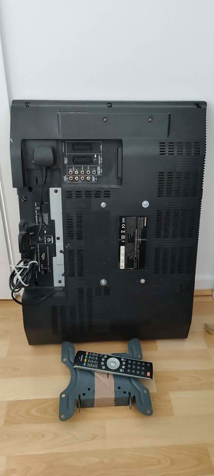 Photo of free Toshiba HD TV (Boverton CF61) #2
