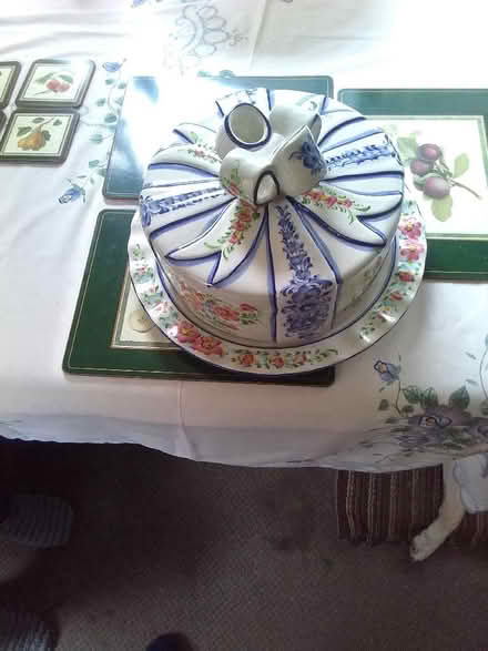 Photo of free to collector A large China Cake Plate with Cover (The Ronkswood WR5) #1