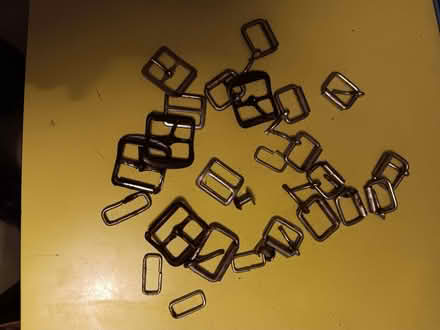 Photo of free buckles (Matlock DE4) #1