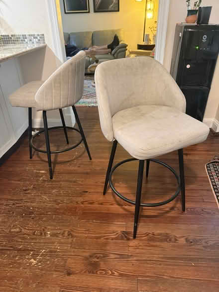 Photo of free Counter Bar Stools (2) (Cherrydale area N Arlington) #3