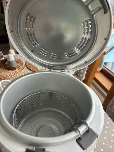 Photo of free Kenwood Deep fat fryer (Netherfield, Kendal LA9) #2