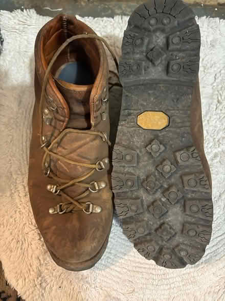 Photo of free Men’s heavy duty work boots (Crocker Highlands) #3