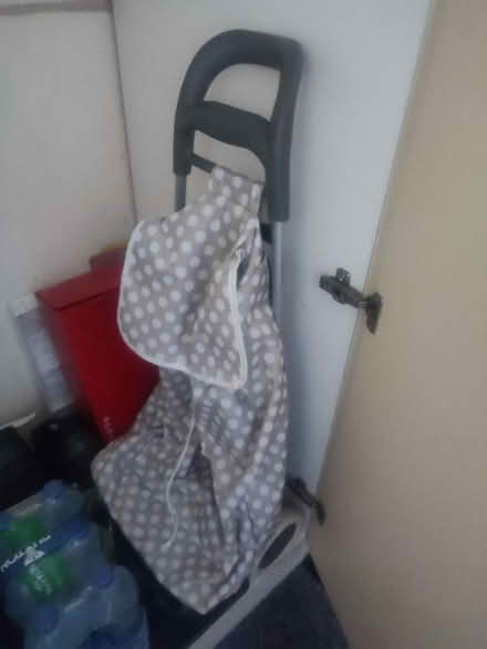 Photo of free Shopping trolley (Highfield HP2) #2