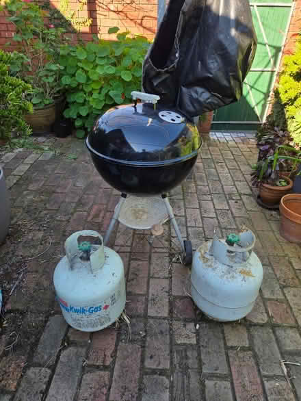 Photo of free Weber barbecue, cover and bottles (Brunswick) #2