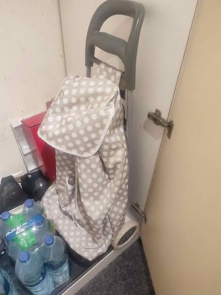 Photo of free Shopping trolley (Highfield HP2) #1